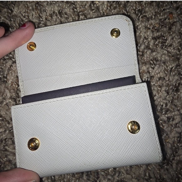 Prada White & Gold 6 Key Holder (EUC)(COMES WITH CARD) - Picture 6 of 8